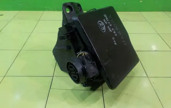BMW X3 E83 Air filter box WP168