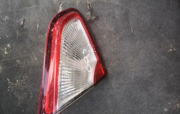 Nissan Qashqai Tailgate rear/tail lights B26555BR01A