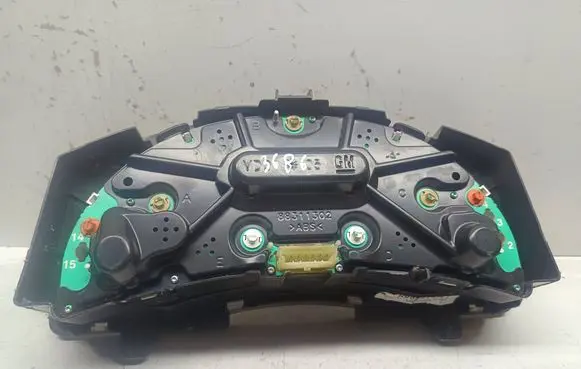 Speedometer (instrument cluster)