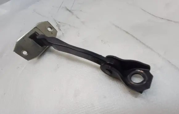 Nissan X-Trail T32 Rear door check strap stopper