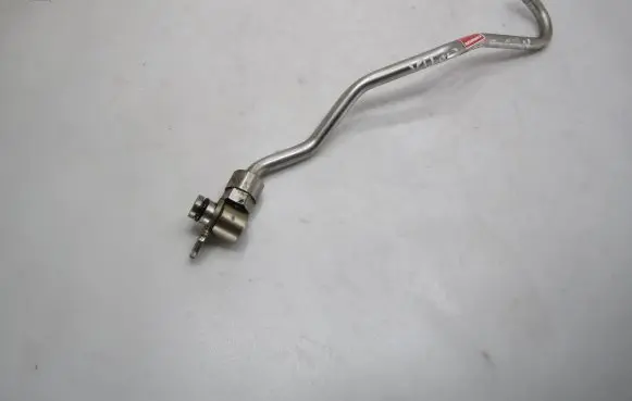 Volkswagen Caddy Turbo turbocharger oiling pipe/hose 05L145771D
