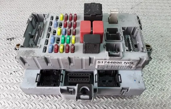Fiat Doblo Fuse module 51744896