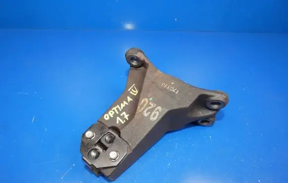 KIA Optima Engine mounting bracket 