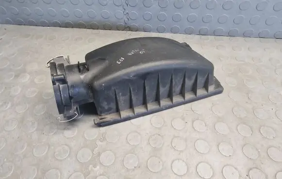 BMW 7 E65 E66 Air filter box cover 9877408