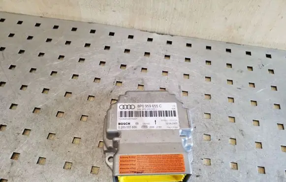 Audi A3 S3 A3 Sportback 8P Airbag control unit/module 8P0959655C 0285001666