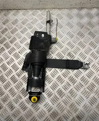 Volvo V50 Front seatbelt 8639693