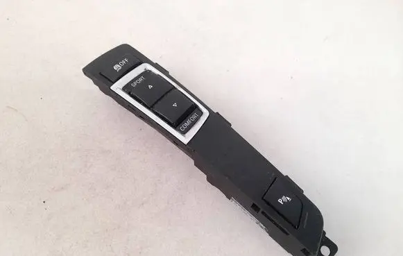 BMW 5 F10 F11 ESP (stability program) switch 61319202951 10755210