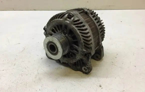 Renault Scenic III - Grand scenic III Generator/alternator 8200363528