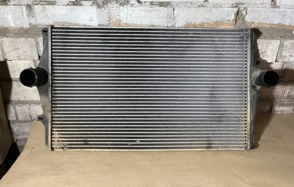 Volvo XC70 Intercooler radiator 8649471A 010302