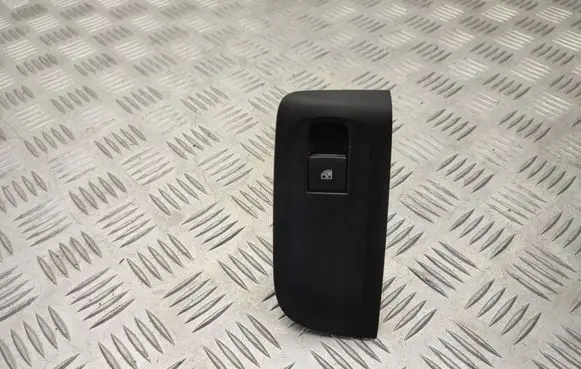 Opel Zafira C Electric window control switch