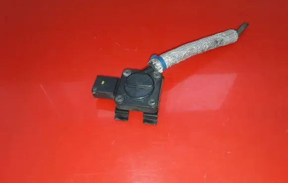 BMW X3 E83 Exhaust gas pressure sensor 1362778921903 778921903 7789219
