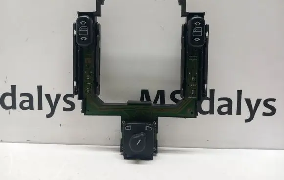 Mercedes-Benz C W203 Electric window control switch A2028208210 2028208210
