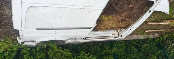 Mercedes-Benz Sprinter W907 W910 Side car body part 
