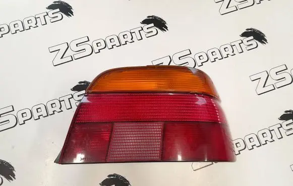 BMW 5 E39 Rear/tail lights 8358032