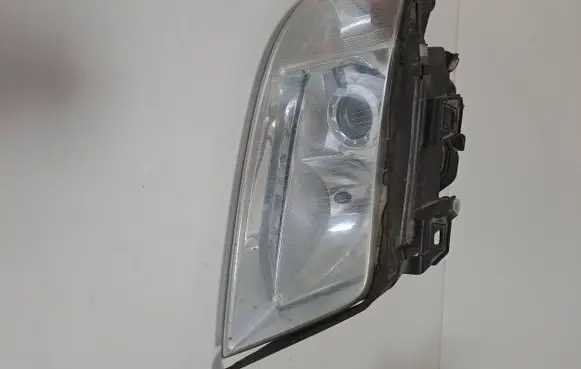 Audi A6 S6 C5 4B Headlight/headlamp 084461113R 081411102R