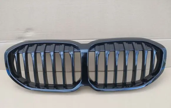 BMW 1 F40 Front grill 7450959