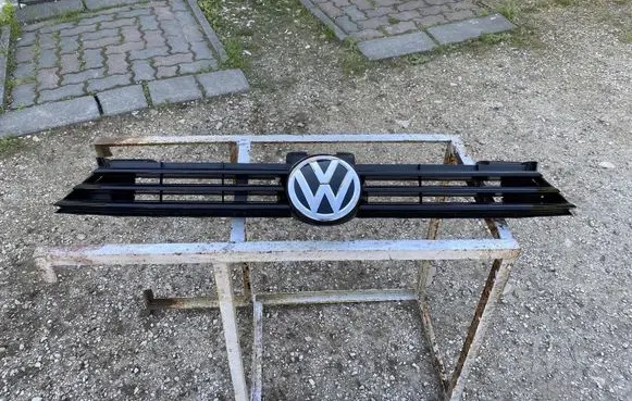 Volkswagen Golf Sportsvan Front grill 510853653E