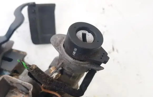 Volkswagen Bora Ignition lock contact 4b0905854 5098f