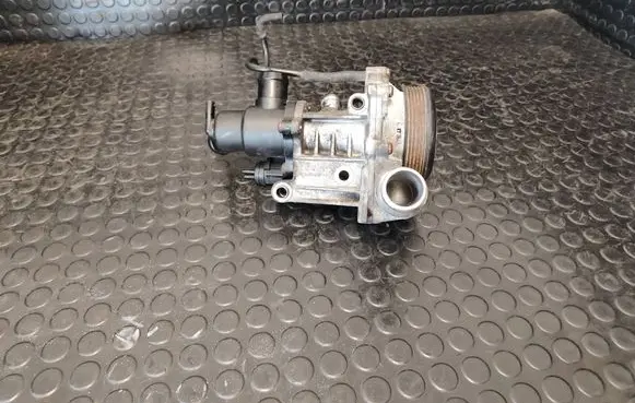 Mercedes-Benz CLA C117 X117 W117 Water pump A6512000501
