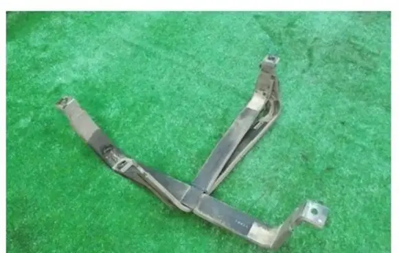 KIA Carnival Fuel tank mounting bracket 