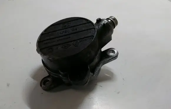 Renault Laguna II Vacuum pump 8200102535