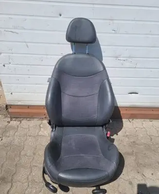 Mini One - Cooper R50 - 53 Front driver seat