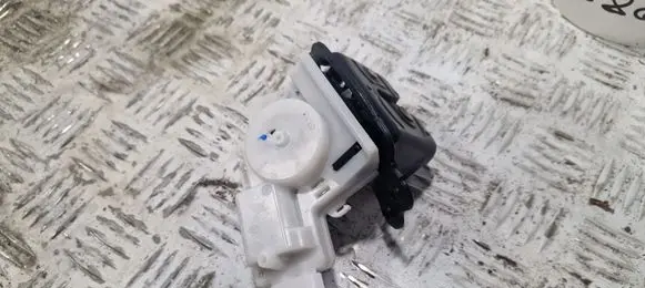 Toyota RAV 4 (XA50) Loading door lock 