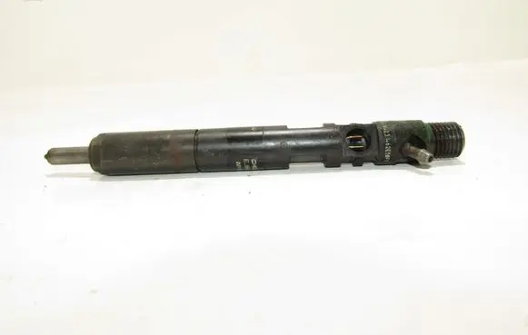 Ford Focus Fuel injector 1s4q9f593af