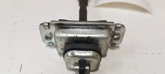 Opel Antara Front door check strap stopper