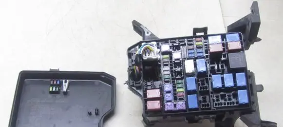 Suzuki SX4 S-Cross Fuse box set