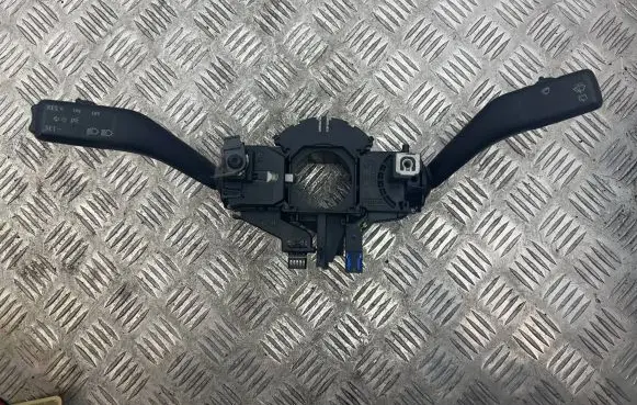 Volkswagen Golf V Indicator stalk 1K0953503G 1K0953513A