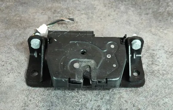 BMW X3 F25 Tailgate lock latch 921959