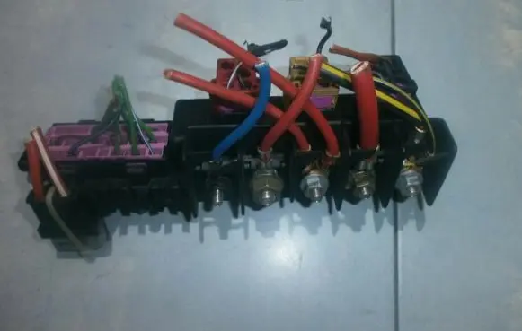 Volkswagen Golf IV Fuse box set 8l0941822