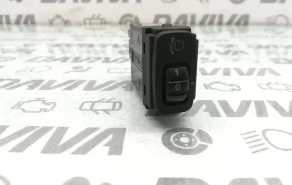 Mitsubishi Pajero Headlight level height control switch
