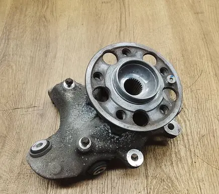 Mercedes-Benz E W213 Rear wheel hub A2133572500