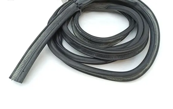 Volkswagen Transporter - Caravelle T6 Loading door rubber seal (on body) 