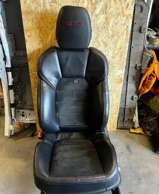 Porsche Cayenne (92A) Front driver seat 