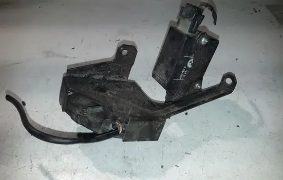 BMW 5 E39 Tailgate/trunk/boot lock/catch/latch 8384069
