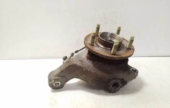 Front wheel hub