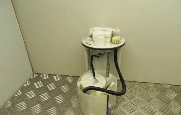 Toyota RAV 4 (XA40) In-tank fuel pump 7770442080 VD11058