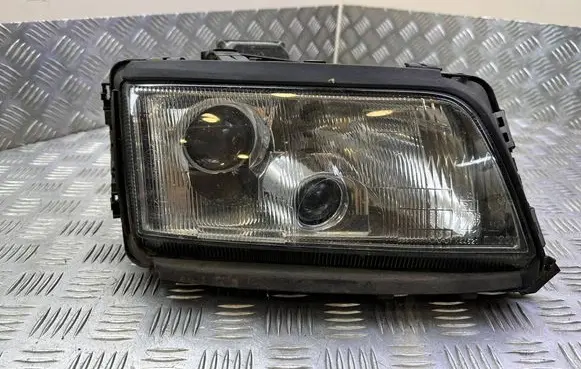 Audi A8 S8 D2 4D Headlight/headlamp 030104764