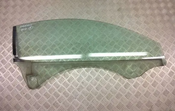 Peugeot RCZ Front door window glass four-door 43R-00099