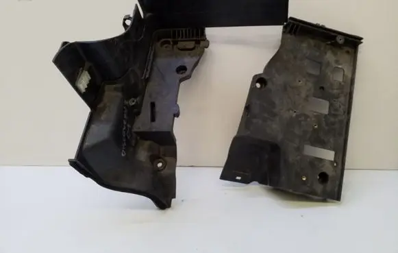Land Rover Discovery 3 - LR3 Battery tray DWM500021 DWM500042 DWI500023