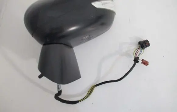 Front door electric wing mirror