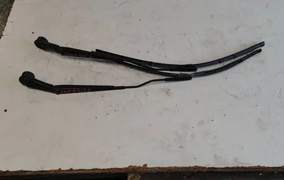 Ford Transit - Tourneo Connect Front wiper blade arm