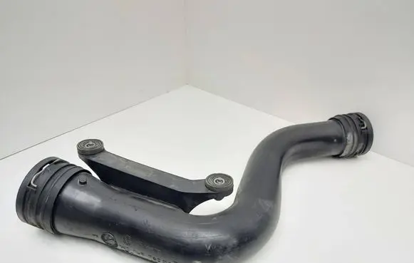 Volkswagen Golf V Intercooler hose/pipe 1K0145762CK