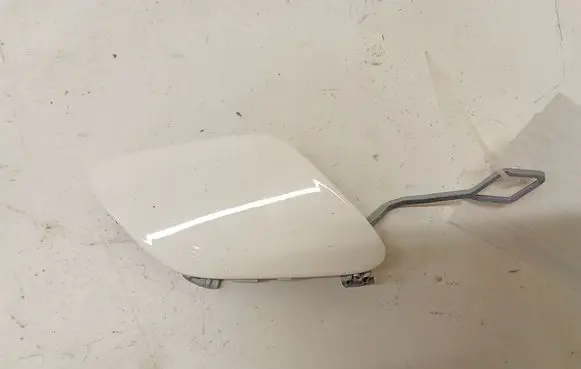 Mercedes-Benz E W212 Front tow hook cap/cover A2128850526
