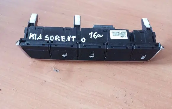 KIA Sorento Seat heating switch 93300C5020WK