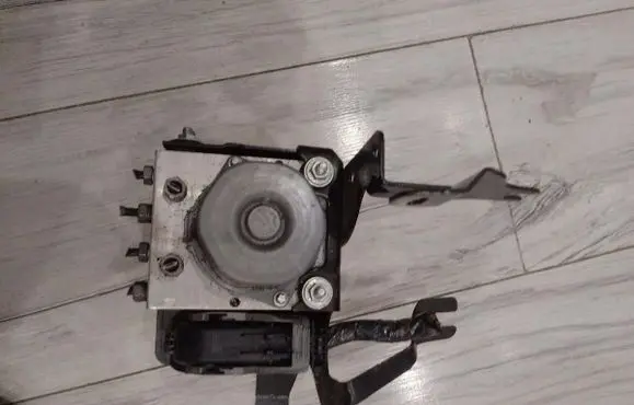 Renault Clio IV ABS Pump 476607341r