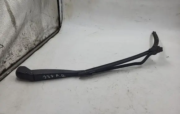 Volkswagen Sharan Front wiper blade arm